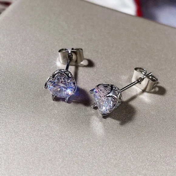 🔵𝟲𝟱%𝗢𝗙𝗙 𝗯𝘂𝗻𝗱𝗹𝗲𝘀 𝟯+🔵 NEW 925 CZ Filigree Round Studs - Picture 9 of 13